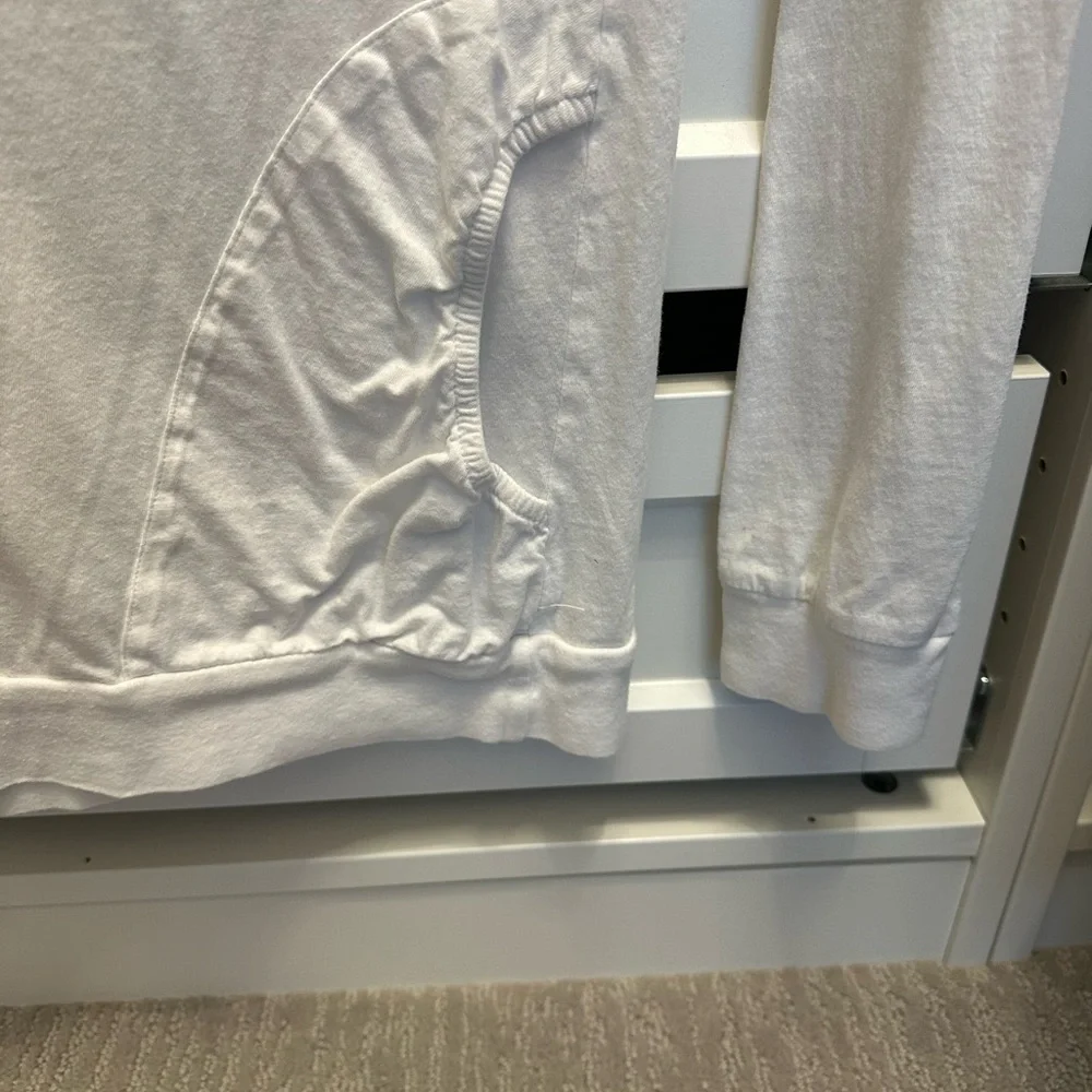 Authentic Guess jeans hooded shirt - Picture 3 of 5